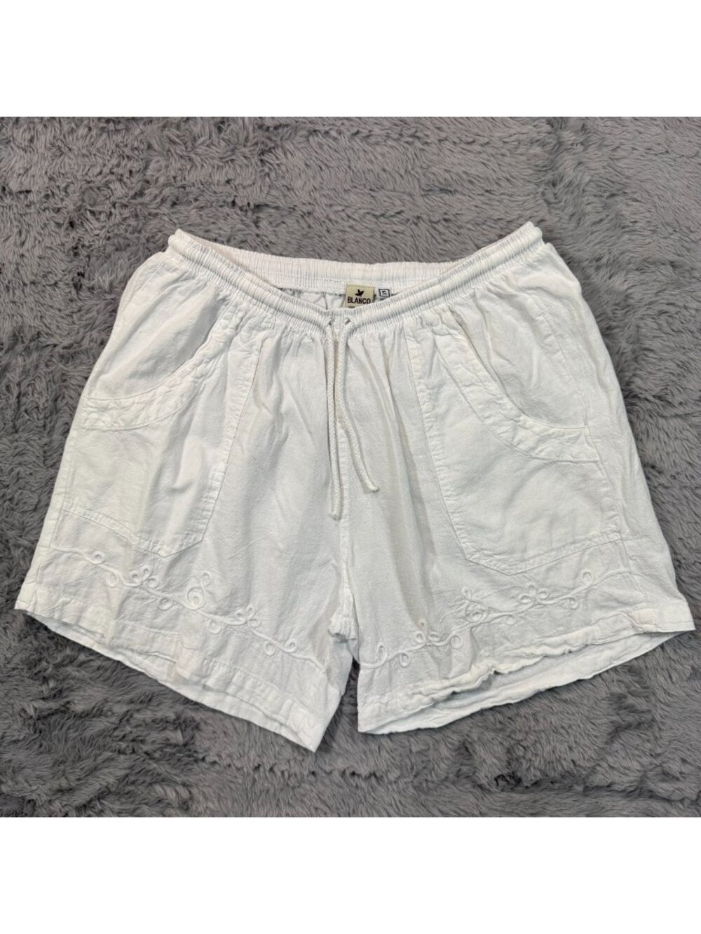 Blanco Shorts Women's S White Cotton Bermuda Embroidered Drawstring Textured